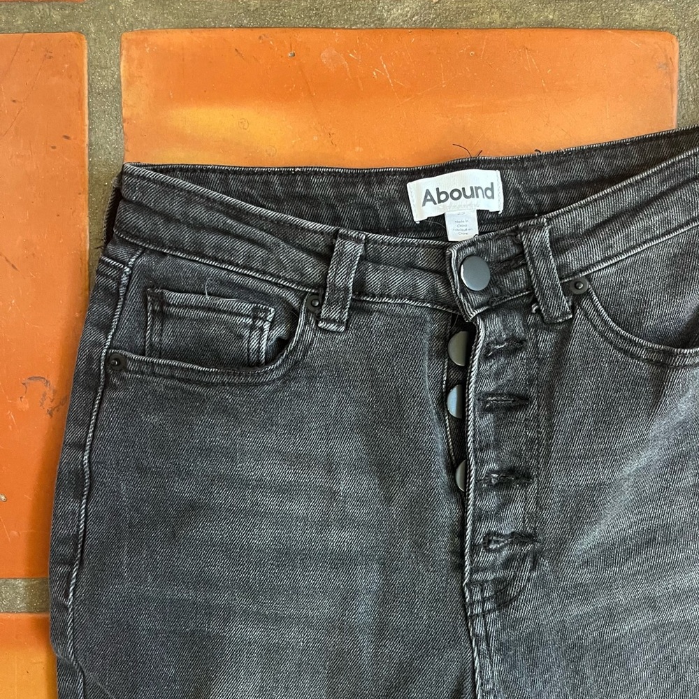 Abound Button Fly Mom Jeans Size 25